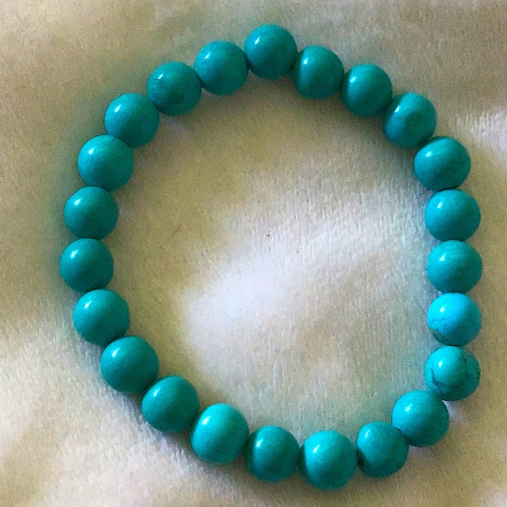 NWT Beaded turquoise crystal bracelet.